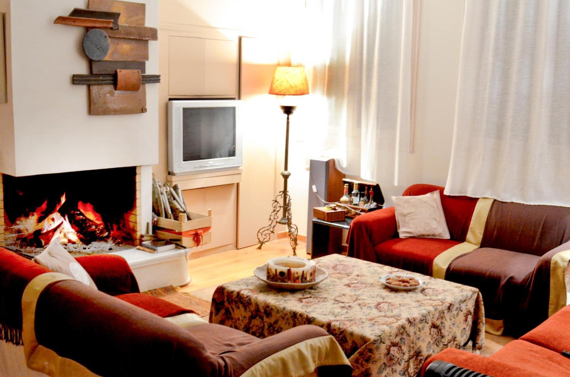 Elegant Stone Mansion In Historic Mystras Apartment Luaran gambar